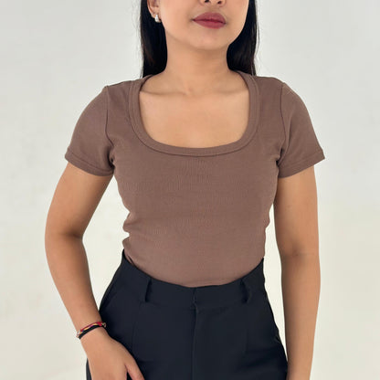 AIJO| Aqilla Uneck Top